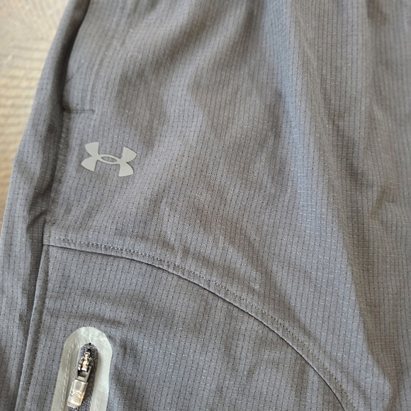 Under Armour Men's Large UA Unstoppable Vented Gray/black Athletic Shorts New - Picture 3 of 10